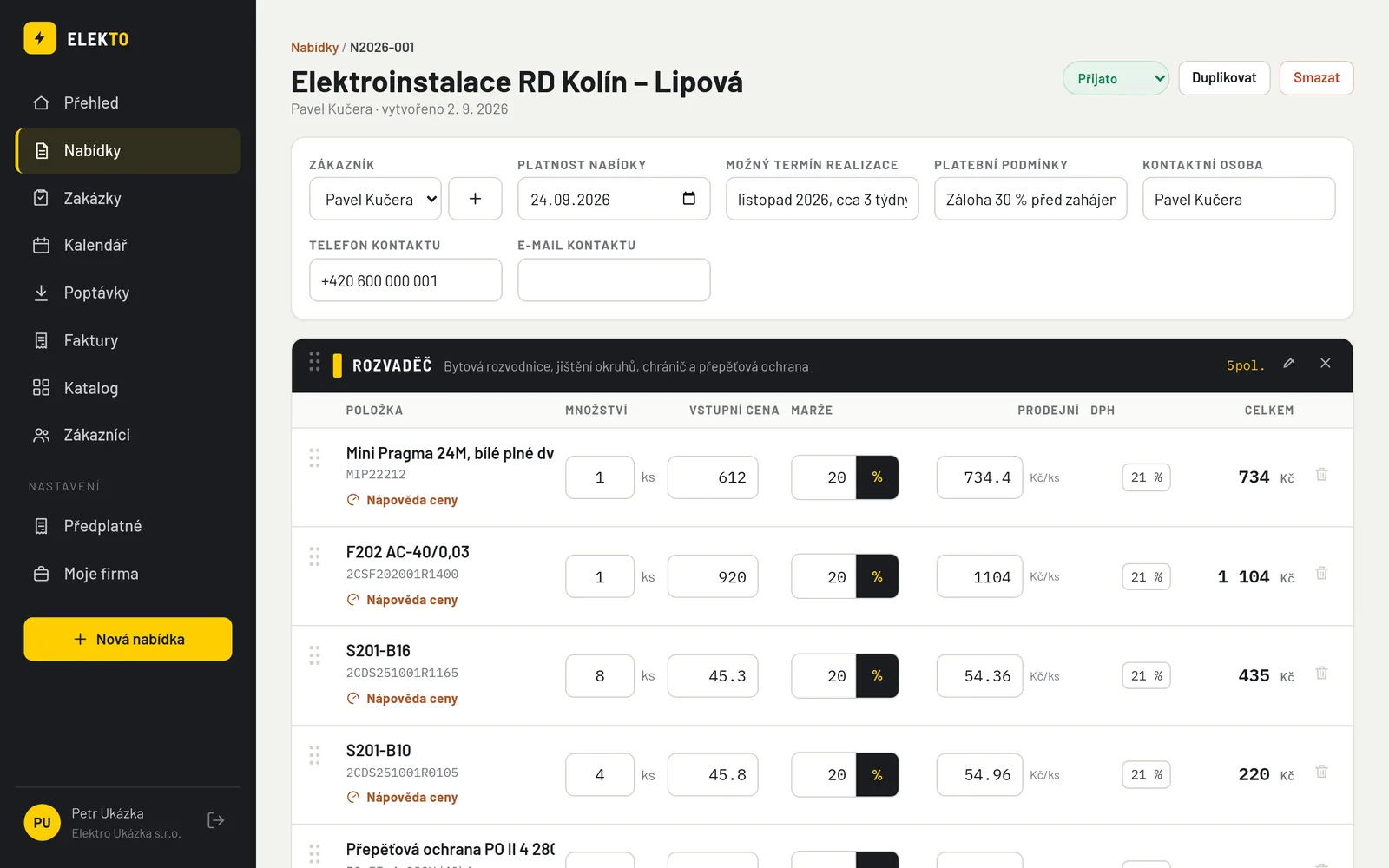 Editor nabídky se zákazníkem, platností, podmínkami a sekcí Rozvaděč